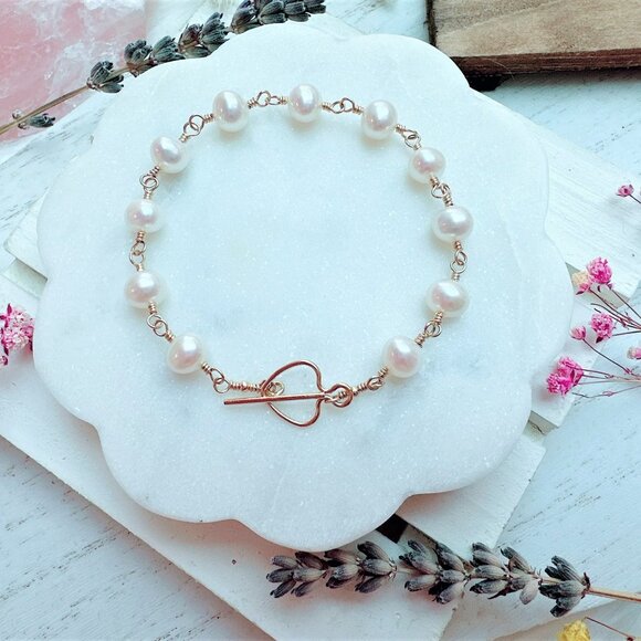 Handmade White Freshwater Pearl Bracelet | 14k Gold Filled - Picture 1 of 5